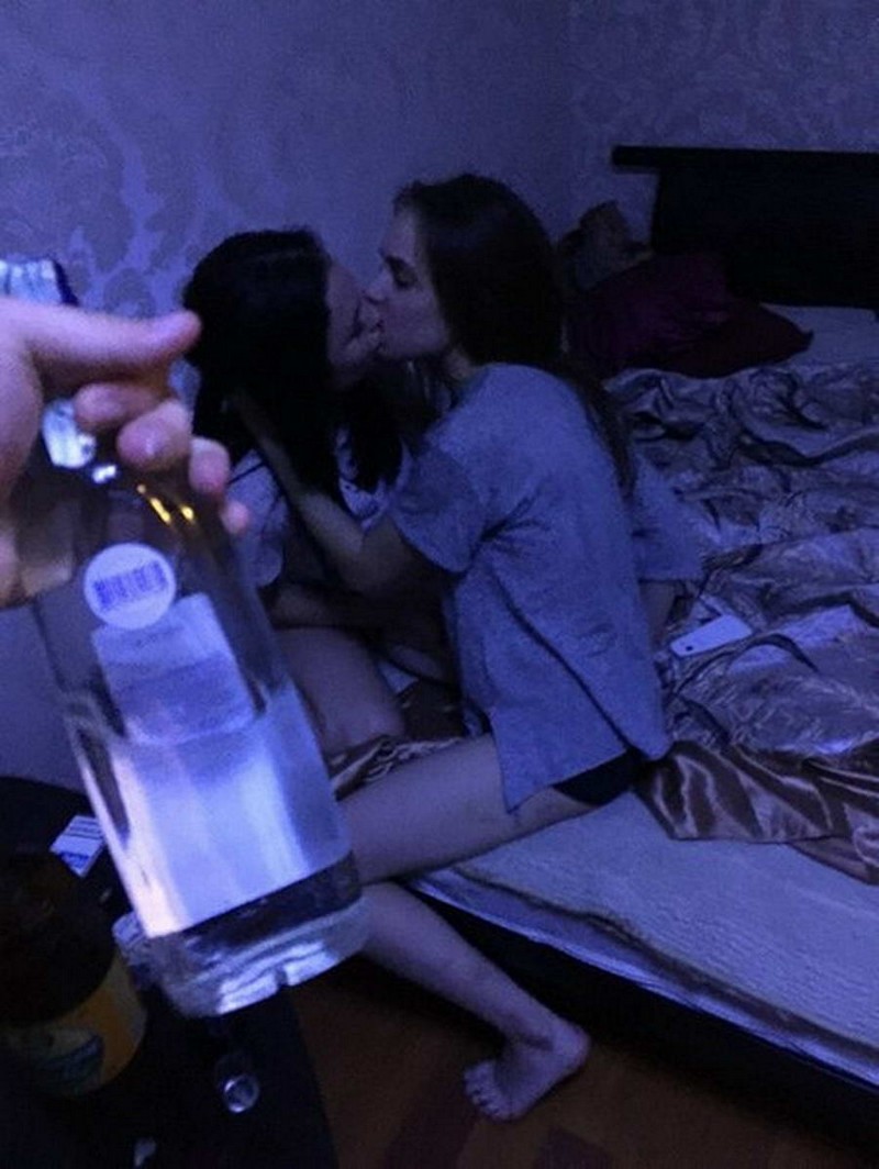 Первый Секс С Пьяной Девочкой