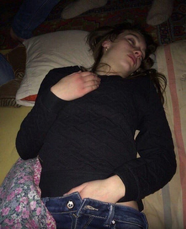 Спящая Лена Порно